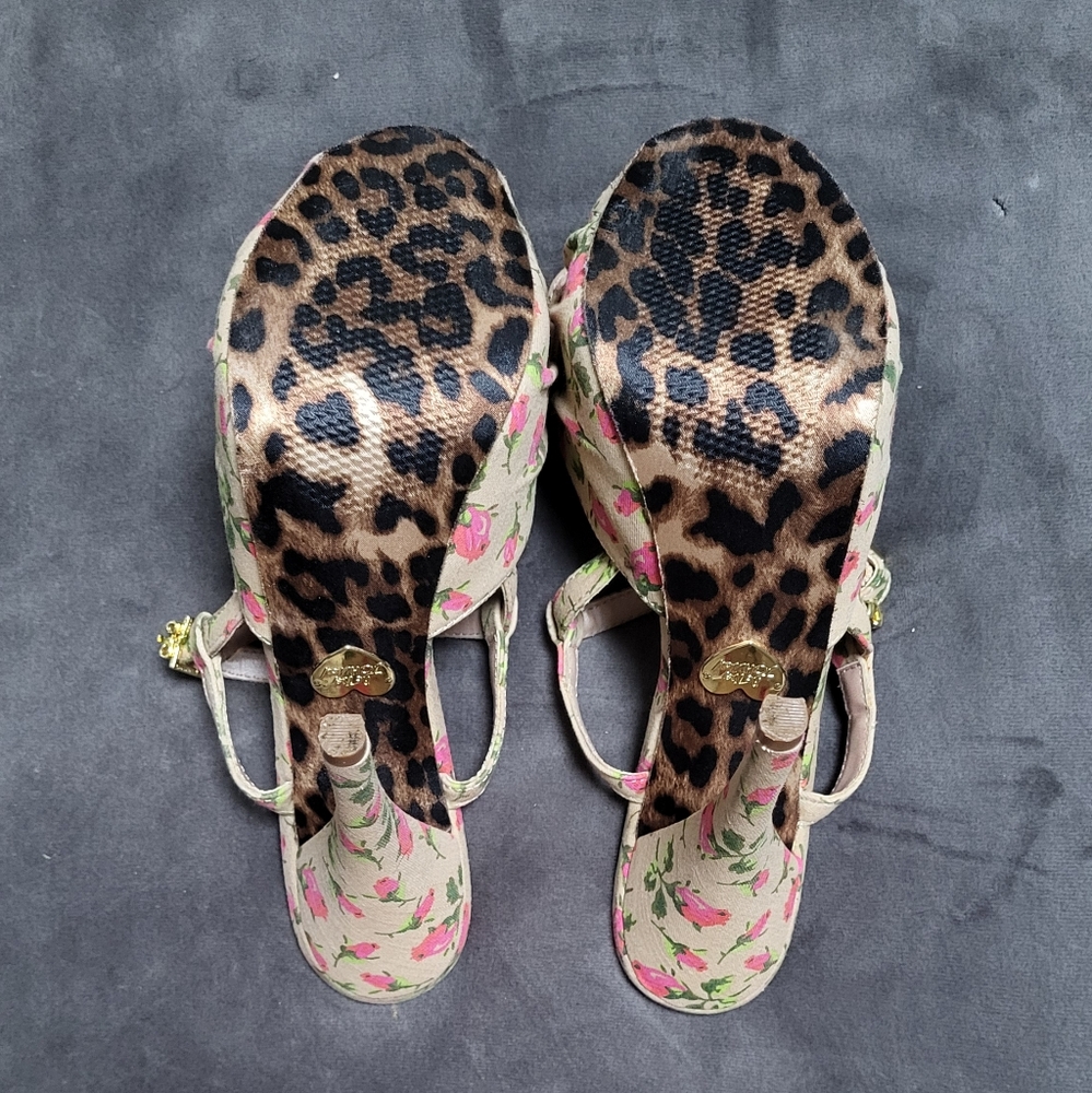 Betsey Johnson Haylie-D Platform Peep-Toe Heels Floral Roses Bow Ankle Strap 8M - Picture 7 of 10